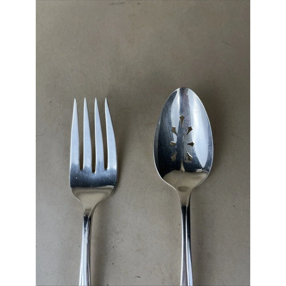 Wm. Rogers IS Lady Fair Cold Meat Serving fork 7 3/4